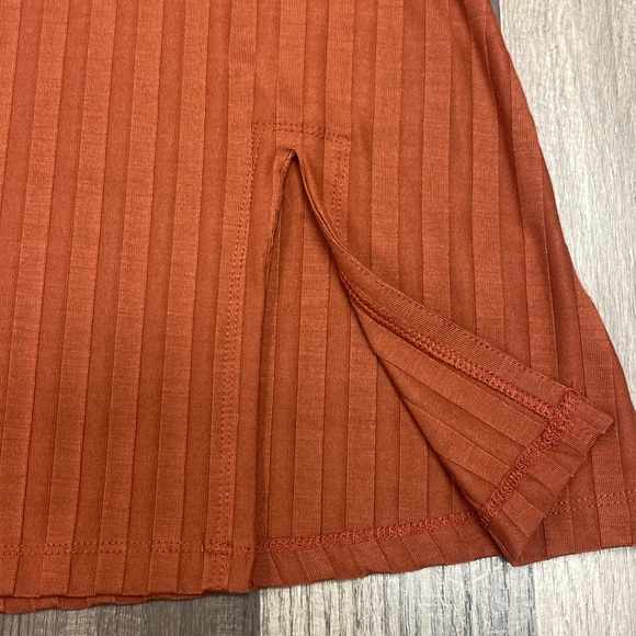 Long sleeve Ribbed mock neck rust dress - Picture 2 of 2